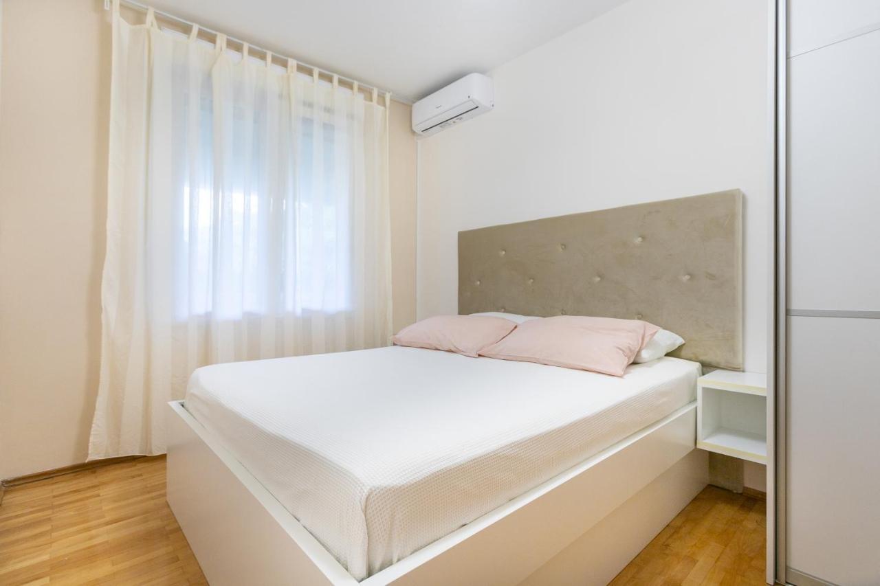 Apartment Relax Whit Big Terrace 170M2 Near The Beach Split Exterior photo